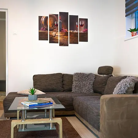 شقة Berilo Vendeghaz فيلاني