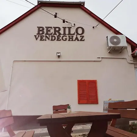 شقة Berilo Vendeghaz *